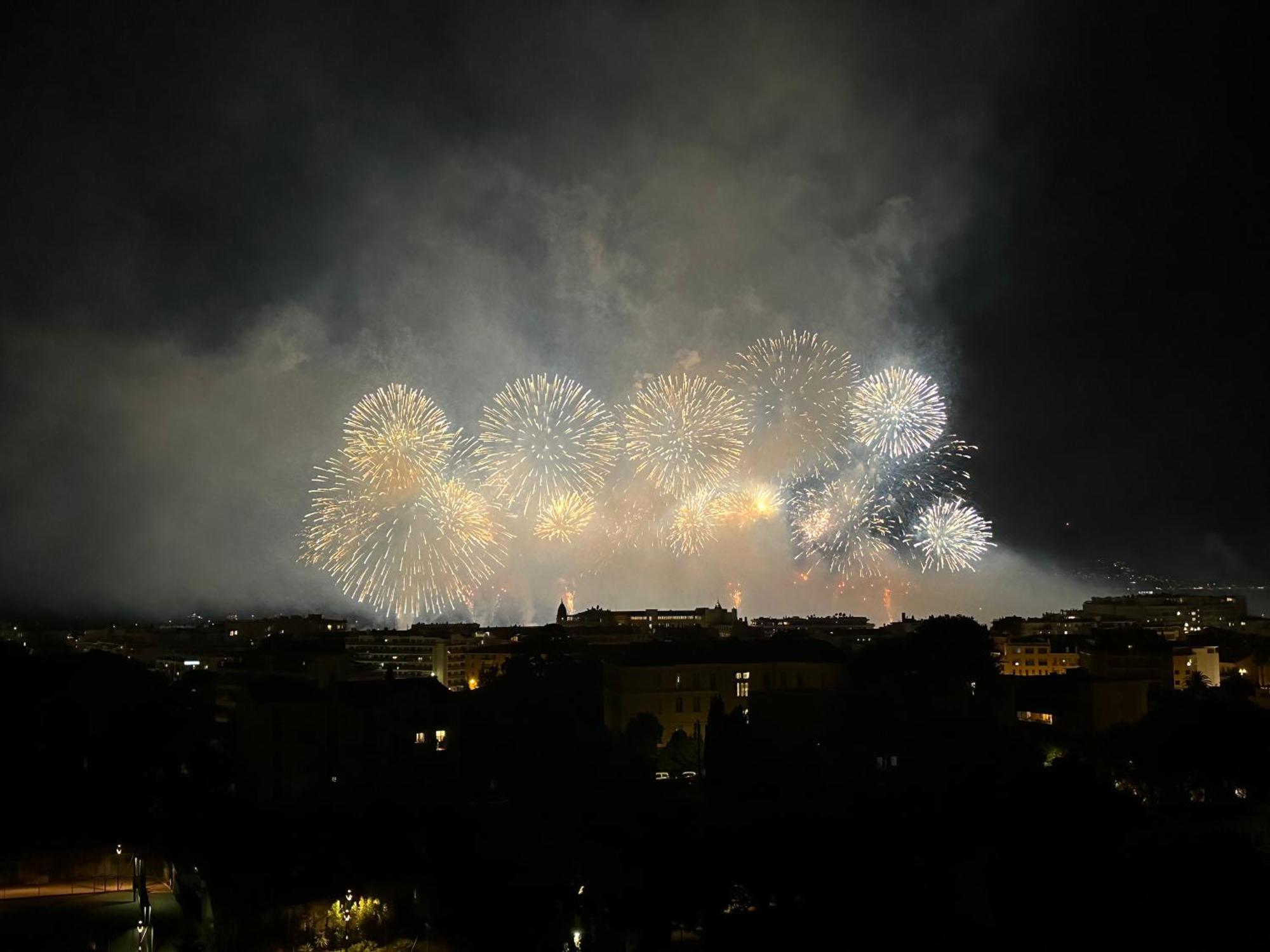 Cannes Croisette Sea & Sky Экстерьер фото